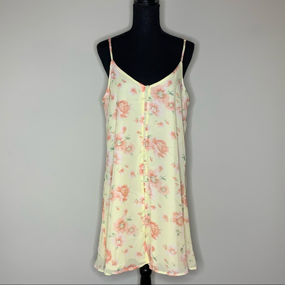 NWT Cosy Casual light yellow button dress